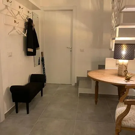 Stairway To Heaven - By Lovecomo Holiday home